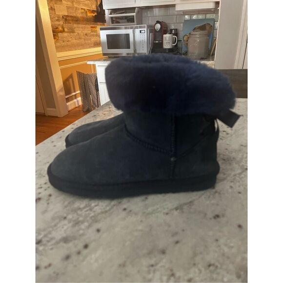Lamo Navy Adele Shearling Booties sz 7 EUC - Picture 4 of 9